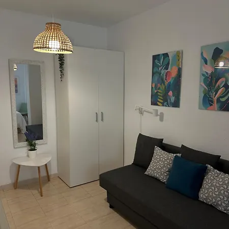 Zona Luxury 4 *